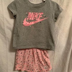 Nike skorts set